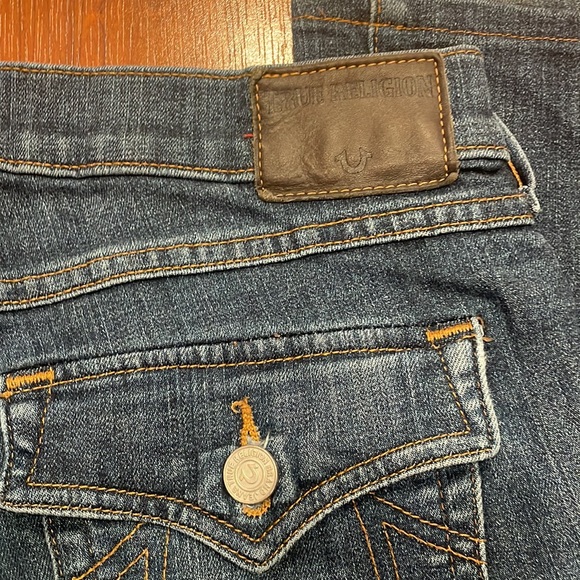 True Religion Becca boot cut jeans - Picture 3 of 9